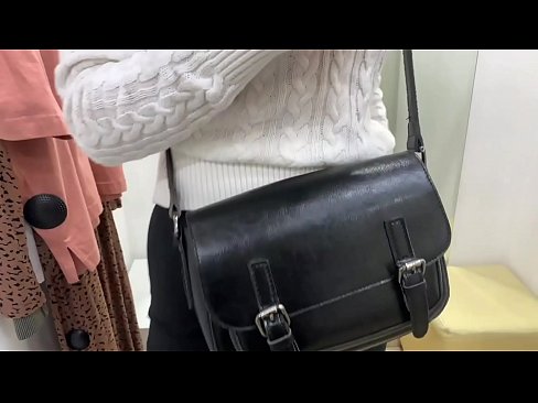 ❤️ Offentlig onani af ung kælling FeralBerry med en dildo i prøverummet ❌ Skøn porno at da.taxiklass.ru ❌️